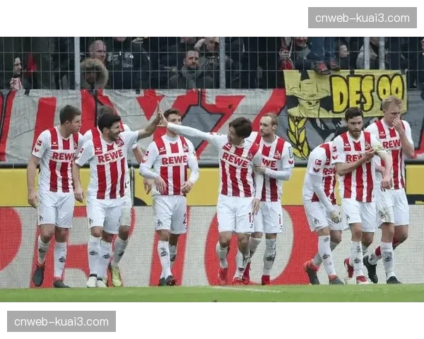 拜仁防线波动险遭逆转，伯卡特点球破门后卡利穆恩多再追一球