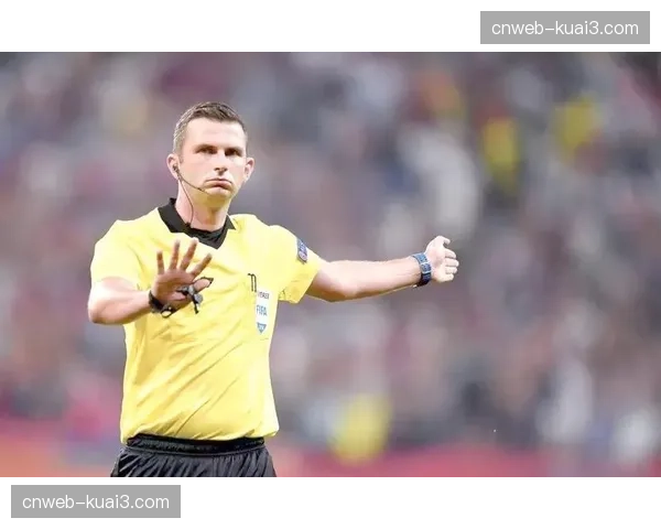 裁判安排公布：英超焦点战曼城vs利物浦将由迈克尔·奥利弗执法