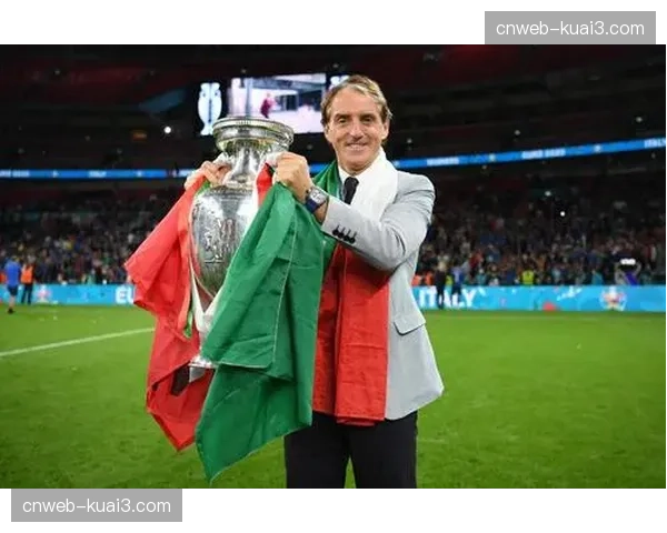 詹卢卡·曼奇尼防守表现：45分钟1球1抢断，90%传球成功率的数据分析